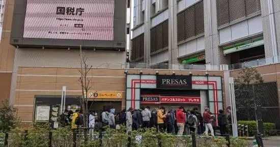 “点名批评”反而引人蜂拥而至，日本这回又...